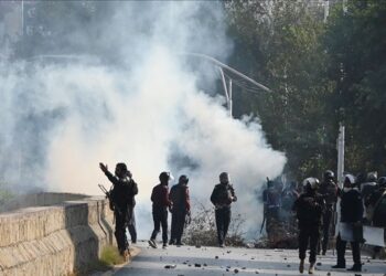 পাকিস্তানে খামেনি হত্যার প্রতিবাদে বিক্ষোভ, নিহত বেড়ে ২৩