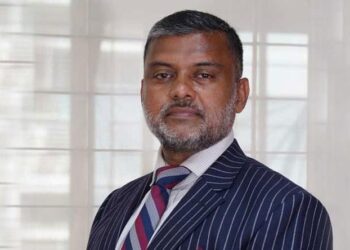 একটি দল নিজের পায়ে কুড়াল মারার চেষ্টা করছে: শিশির মনির