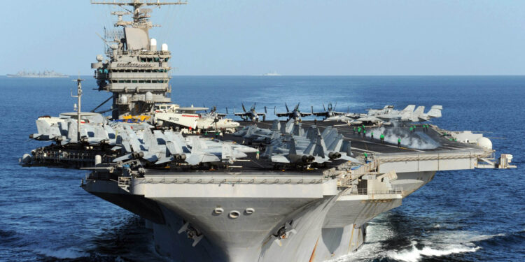 ইরানের হামলায় হতাহত ৬৫০ মার্কিন সেনা, পালিয়েছে রণতরী আব্রাহাম লিঙ্কন