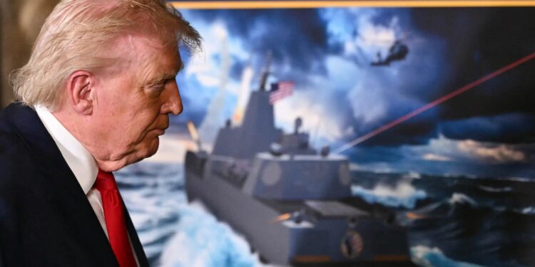 অস্ত্রের অভাব মেটাতে ট্রাম্পের কড়া হুঙ্কার: হোয়াইট হাউসে তলব পেল অস্ত্র নির্মাতারা