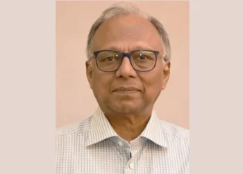 ভিলেন ড. ইউনূস বনাম ‘নায়ক’ মহামান্য