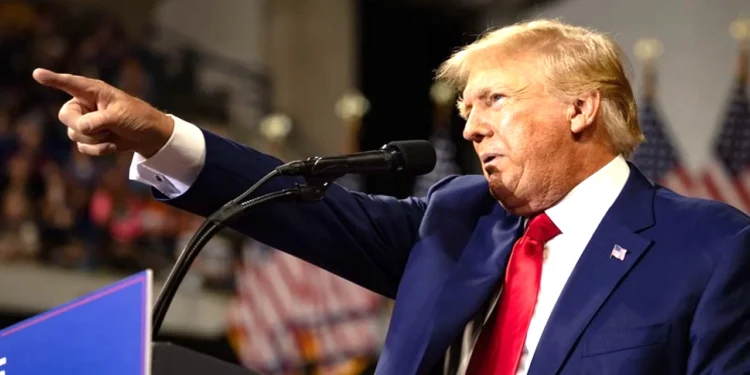 ইরানে হামলায় মার্কিন ঘাঁটি ব্যবহারে স্পেনের ‘না’: সব বাণিজ্য বন্ধের হুমকি ট্রাম্পের