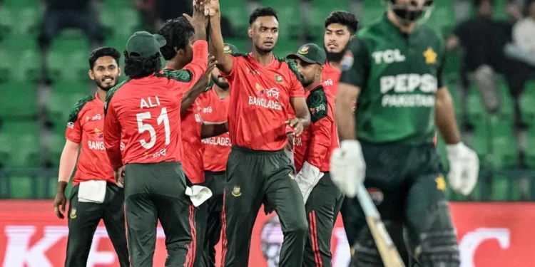 বাবরকে বাদ দিয়ে বাংলাদেশ সফরে পাকিস্তান