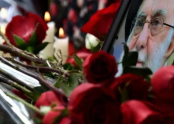 ইরানের মাশহাদে হবে খামেনির দাফন, শোকসভায় অংশ নেবে লক্ষাধিক মানুষ