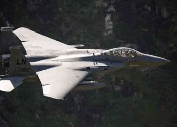 আরও একটি মার্কিন এফ-১৫ যুদ্ধবিমান ধ্বংসের দাবি ইরানের