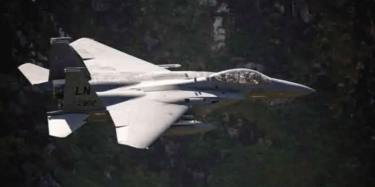 আরও একটি মার্কিন এফ-১৫ যুদ্ধবিমান ধ্বংসের দাবি ইরানের