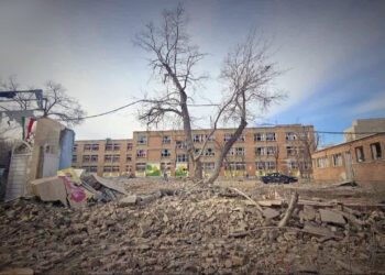 আবারও ইরানের গার্লস স্কুলে ইসরায়েলের হামলা, অল্পের জন্য রক্ষা পেল শিক্ষার্থীরা