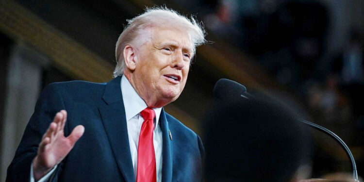 পূর্বের বক্তব্য থেকে সরে ইরানে দীর্ঘমেয়াদি যুদ্ধের ইঙ্গিত দিলেন ট্রাম্প