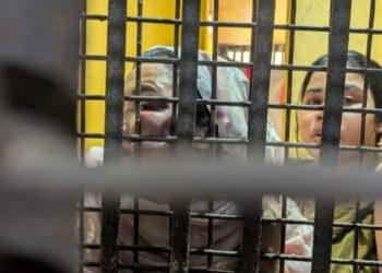 পুলিশের কাছে ঘুষের টাকা ফেরত চাওয়ায় মা-মেয়েকে ১ মাসের কারাদণ্ড দিলেন ইউএনও!