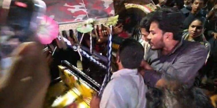 থানার সামনে আধাঘণ্টা ৭ মার্চের ভাষণ বাজানোকে কেন্দ্র করে উত্তপ্ত শাহবাগ