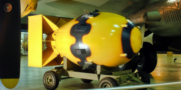 হারানো সেই ৬ পারমাণবিক বোমাই ট্রাম্পের জন্য এখন বড় হুমকি