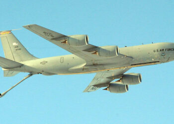 ইরাকে হামলার শিকার মার্কিন বিমান: একটির লেজ নিখোঁজ, অন্যটি এখনো উধাও