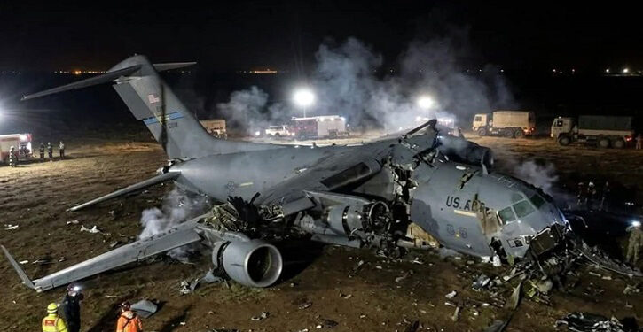 ইরাকে মার্কিন জ্বালানিবাহী বিমান বিধ্বস্ত: ৬ জনের সবাই নিহত