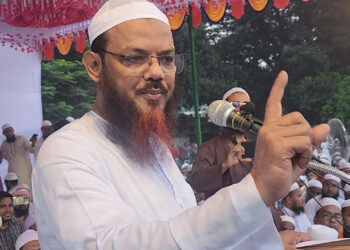 ভাতা দিয়ে সরকার যেন ইমামদের নিয়ন্ত্রণ করতে না চায়: মুফতি ফয়জুল করীম