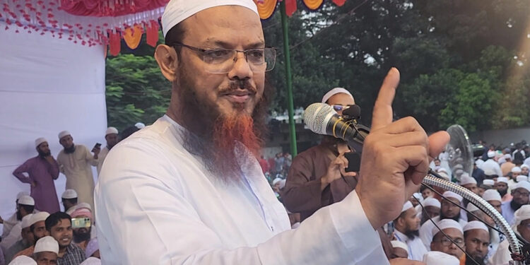 ভাতা দিয়ে সরকার যেন ইমামদের নিয়ন্ত্রণ করতে না চায়: মুফতি ফয়জুল করীম