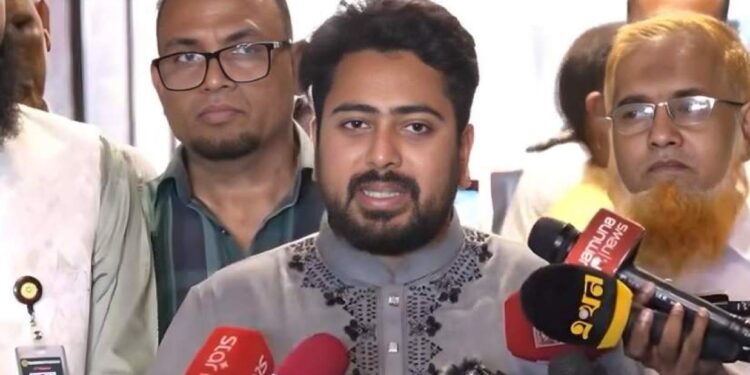 গণভোট মানেন কি মানেন না—স্পষ্ট করুন: নাহিদ ইসলাম