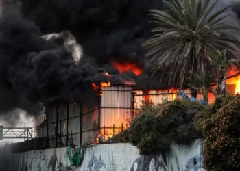 ইসরায়েলের বিভিন্ন শহরে ইরানের হামলা, বাহরাইনে বড় বিস্ফোরণ