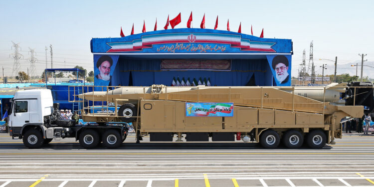 ইসরায়েলে সিজ্জিল-খাইবার-শেখান-কদর-ইমাদ ক্ষেপণাস্ত্র দিয়ে হামলা ইরানের