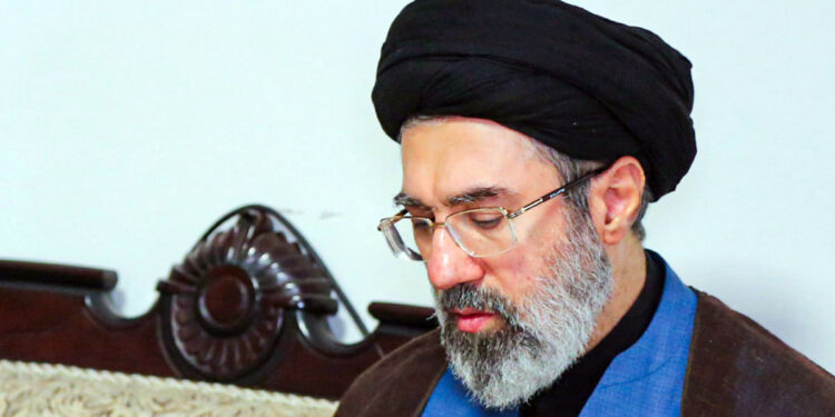 মধ্যস্থতাকারীদের প্রস্তাব নাকচ: ‘এখন শান্তির সময় নয়’ বললেন মোজতবা খামেনি