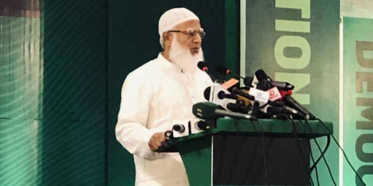 ‘সীমান্তরেখা ভ্রাতৃত্বের ভিত্তি মুছতে পারে না’: পাক-আফগান সংকটে জামায়াত আমির