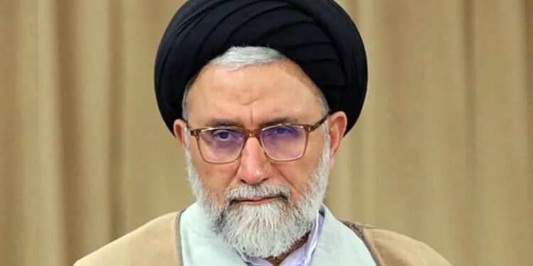 এবার ইরানের গোয়েন্দা মন্ত্রীকে হত্যার দাবি ইসরায়েলের; তেহরানে শক্তিশালী বিমান হামলা