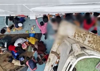 সদরঘাটে দুই লঞ্চের সংঘর্ষে নিহত এক, নিখোঁজ দুই