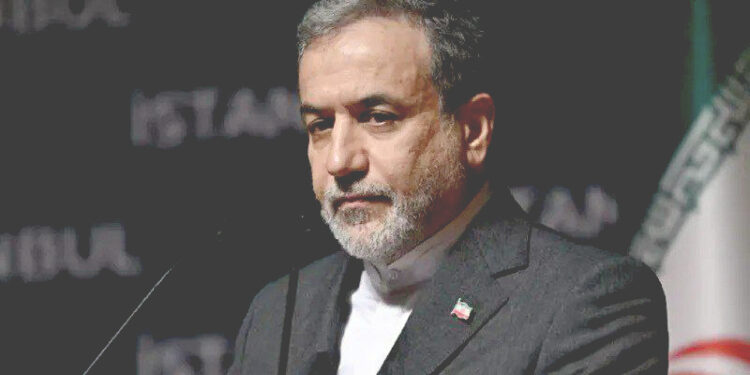 এই যুদ্ধ ইরানি ও আমেরিকান উভয়ের ওপর চাপিয়ে দেওয়া হয়েছে: আরাঘচি