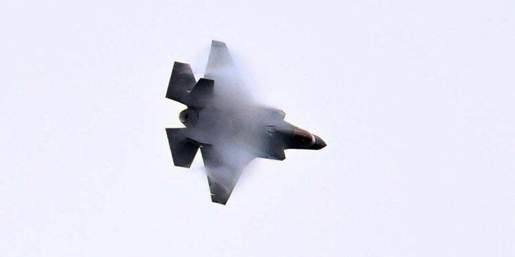 এফ-৩৫ এর দর্পচূর্ণ: ইরানের প্রযুক্তিতে ধরাশায়ী আমেরিকা