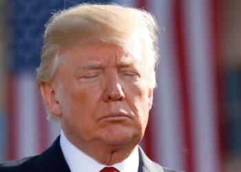 ইরান যুদ্ধ থেকে পালানোর পথ খুঁজছেন ট্রাম্প: আলজাজিরার বিশ্লেষণ