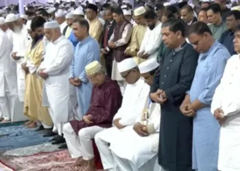 একসঙ্গে ঈদের নামাজ আদায় করলেন রাষ্ট্রপতি-প্রধানমন্ত্রী