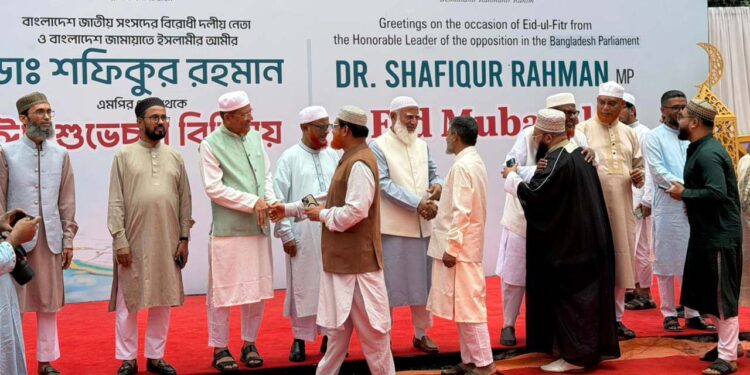 গণ্যমান্য ব্যক্তিদের সঙ্গে ঈদের কুশল বিনিময় বিরোধীদলীয় নেতার