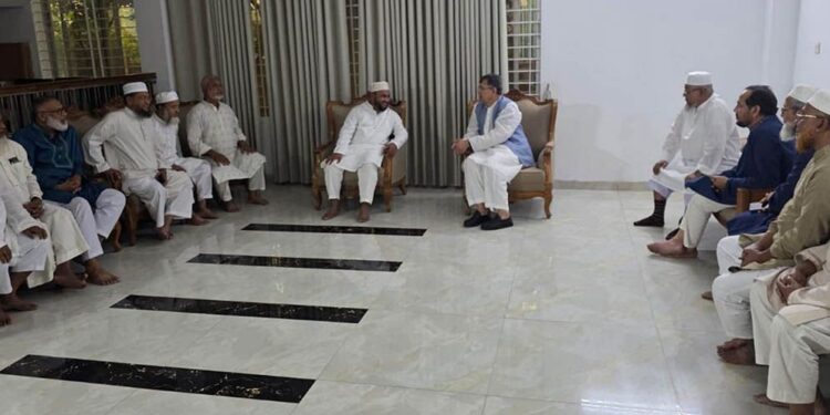 চকরিয়া-পেকুয়ার জামায়াত নেতাদের সঙ্গে স্বরাষ্ট্রমন্ত্রীর মতবিনিময়