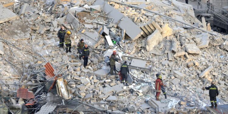 ইসরায়েলে একদিনে রেকর্ড ৫৫ হামলা হিজবুল্লাহর