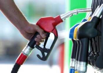 যেকোনো সময় বন্ধ হয়ে যেতে পারে সারাদেশের পেট্রোল পাম্প