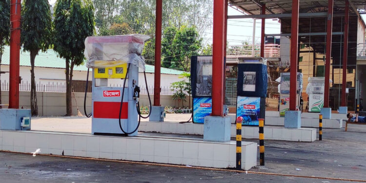 পে-অর্ডার সংকটে তেলের পাম্পে হাহাকার, সমাধানের চাবিকাঠি ব্যাংকের হাতে