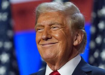 ট্রাম্পের ‘রেজিম চেঞ্জ’ মিশন সফল? আলোচনার টেবিলে ইরান-যুক্তরাষ্ট্র