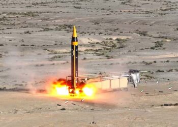 সৌদির তেল শোধনাগারে আবার ইরানের ব্যালিস্টিক মিসাইল হামলা