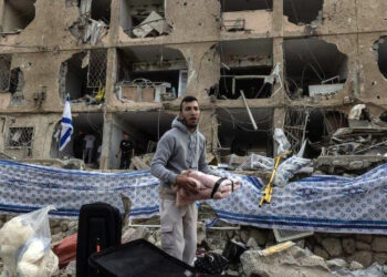 ইরানি ক্ষেপণাস্ত্র মোকাবিলায় আকাশ প্রতিরক্ষার চরম সংকটে তেল আবিব