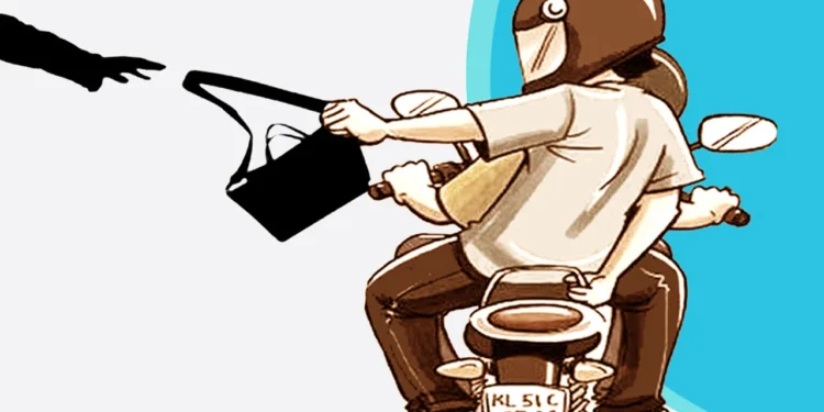 খুলনায় ছিনতাইকারীর গুলিতে ছিনতাইকারী নিহত, ব্যবসায়ী আহত