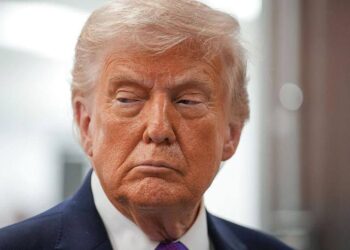 ইরানের জ্বালানি স্থাপনায় হামলা আরও ১০ দিন স্থগিত ঘোষণা ট্রাম্পের