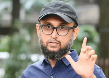 অবশেষে মুখ খুললেন মোস্তফা সরয়ার ফারুকী