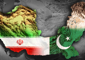 তেহরানের পাশে পাকিস্তানি জেনারেল ও বুদ্ধিজীবীরা