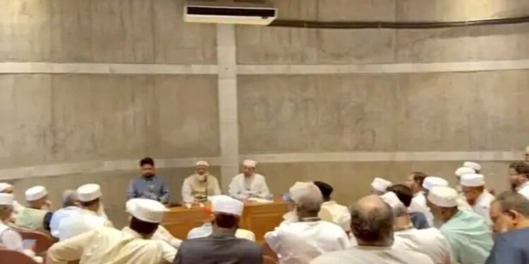 বিরোধীদলীয় সংসদ সদস্যদের বৈঠক অনুষ্ঠিত