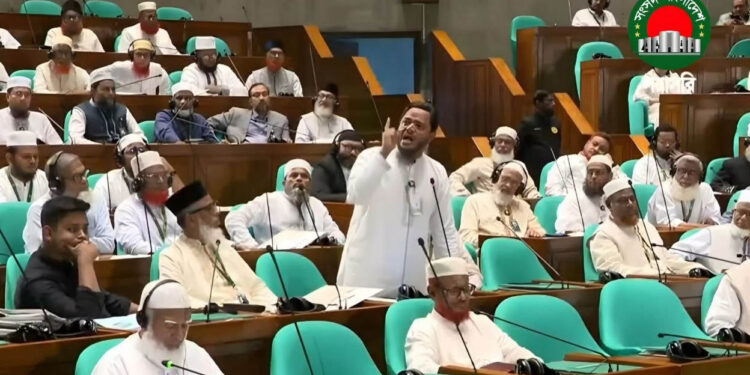 সংবিধান মানলে প্রধানমন্ত্রী অন্য দেশে, স্বরাষ্ট্রমন্ত্রীর দেশের বাইরে থাকার কথা