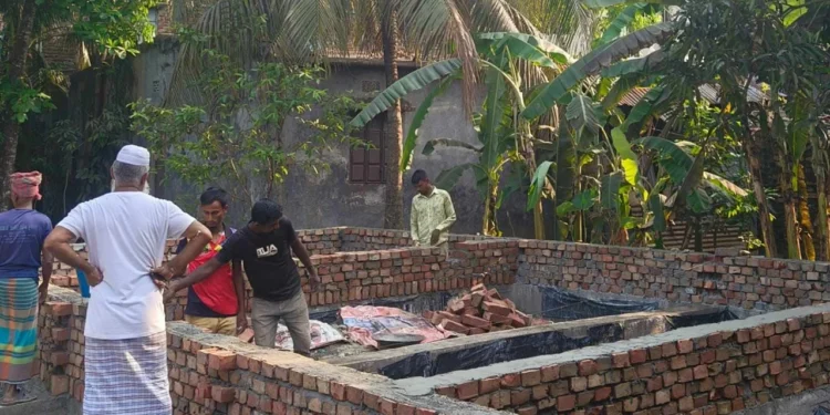 ইসলামী আন্দোলন নেতার প্রভাব খাটিয়ে প্ল্যানবিহীন বাড়ি নির্মাণ