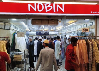 চাঁদাবাজি ঠেকাতে তৃতীয় লিঙ্গের ১০০ কর্মী নিয়োগ দেবে নবীন ফ্যাশন