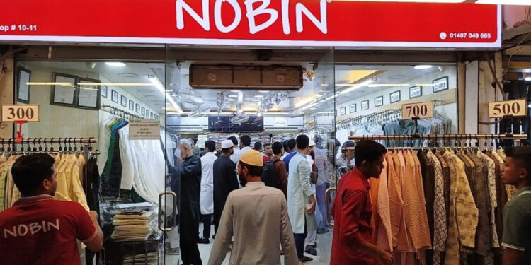 চাঁদাবাজি ঠেকাতে তৃতীয় লিঙ্গের ১০০ কর্মী নিয়োগ দেবে নবীন ফ্যাশন