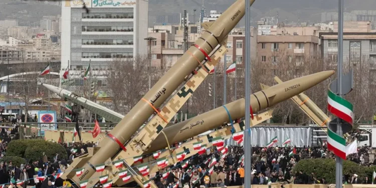 ইসরায়েলে ইরানের সবচেয়ে বড় ক্ষেপণাস্ত্র হামলা