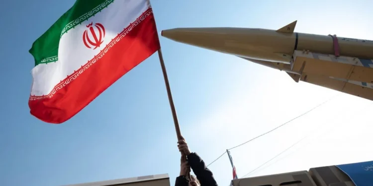 যুক্তরাষ্ট্র ও ইসরাইল ‘তুচ্ছ’ সব লক্ষ্যবস্তুতে হামলা চালাচ্ছে: ইরান