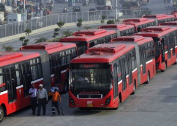 রাজধানীতে সব গণপরিবহনে ভাড়া ফ্রি করার ঘোষণা পাকিস্তানের